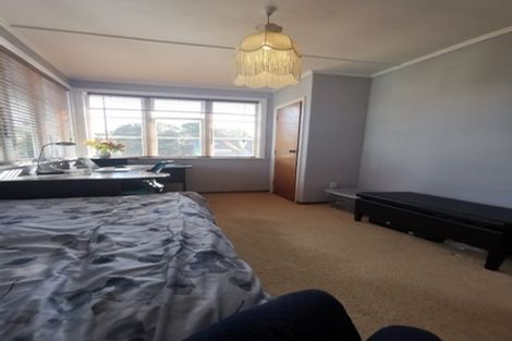 Photo of property in 219 Cambridge Terrace, Naenae, Lower Hutt, 5011