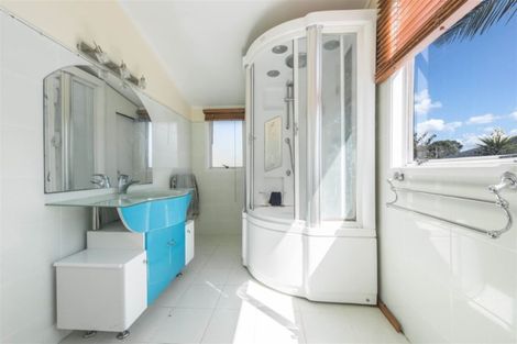 Photo of property in 299a Don Buck Road, Massey, Auckland, 0614