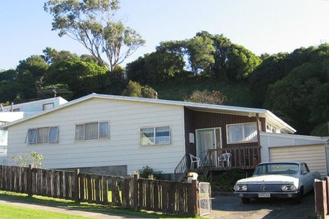 Photo of property in 11 Harold Grove, Stokes Valley, Lower Hutt, 5019