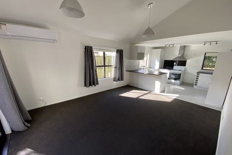 Photo of property in 1/19 Tree View Avenue, Glenfield, Auckland, 0629