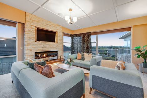 Photo of property in 21 Grand Drive, Orewa, 0931