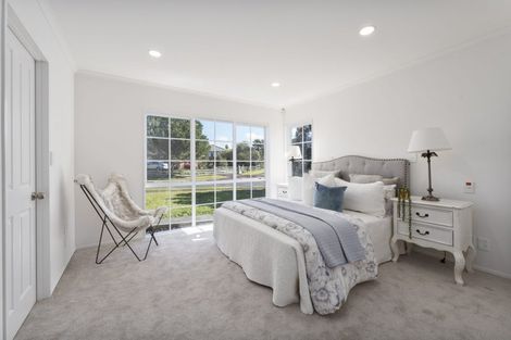 Photo of property in 2 Diana Place, Ranui, Auckland, 0612