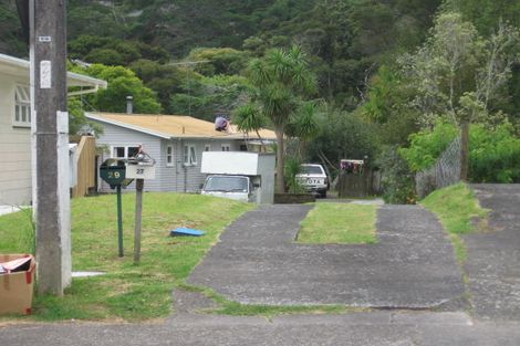 Photo of property in 27 Lauderdale Road, Birkdale, Auckland, 0626