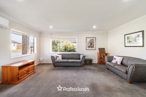 Photo of property in 17 Woodland Mews, Wainuiomata, Lower Hutt, 5014