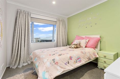 Photo of property in 39 Forbes Mccammon Drive, Swanson, Auckland, 0614