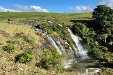 Photo of property in 2 Waterfall Lane, Kerikeri, 0230