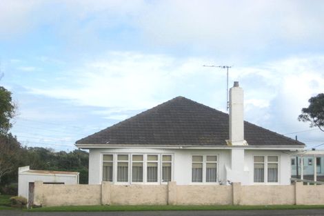Photo of property in 138 Ngamotu Road, Spotswood, New Plymouth, 4310