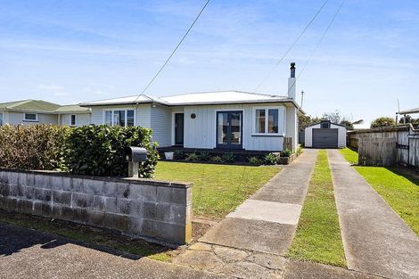 Photo of property in 8 Pacey Avenue, Hawera, 4610