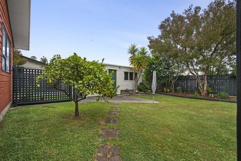 Photo of property in 3 Gladys Place, Kelvin Grove, Palmerston North, 4414