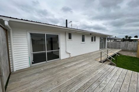 Photo of property in 25 Hill Crescent, Papakura, 2110