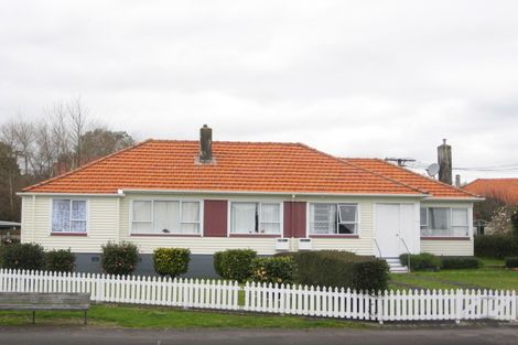 Photo of property in 127-129 Tukapa Street, Westown, New Plymouth, 4310