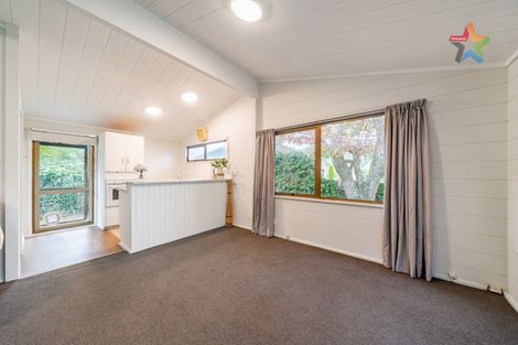 Photo of property in 106 Cambridge Terrace, Fairfield, Lower Hutt, 5011