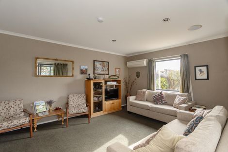 Photo of property in 35a Arrow Crescent, Holmes Hill, Oamaru, 9401