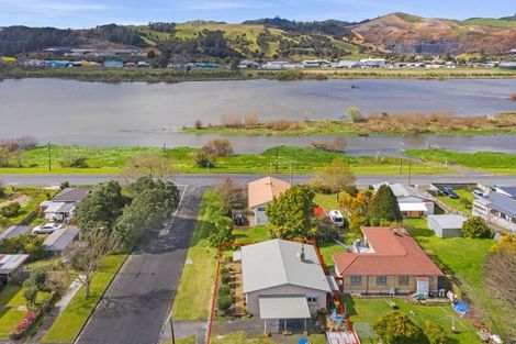 Photo of property in 1 Mary Street, Huntly, 3700