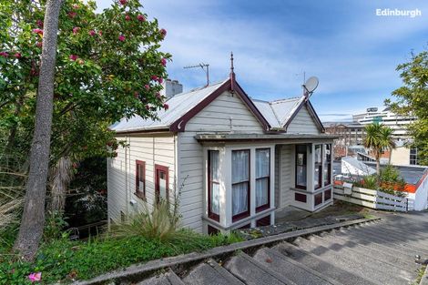 Photo of property in 1 Haddon Place, Dunedin Central, Dunedin, 9016