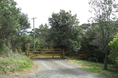 Photo of property in 3 Steam Hauler Track, Waitakere, Auckland, 0782