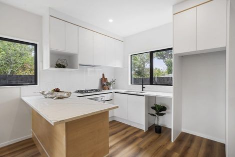 Photo of property in 21a Pipitea Place, Massey, Auckland, 0614