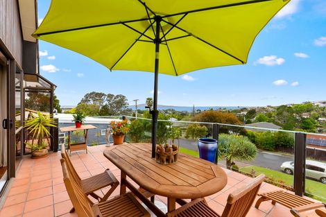 Photo of property in 1/21 Peter Terrace, Castor Bay, Auckland, 0620