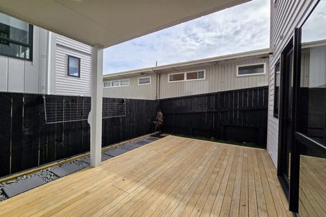 Photo of property in 7c Gulf Crest, Bucklands Beach, Auckland, 2012