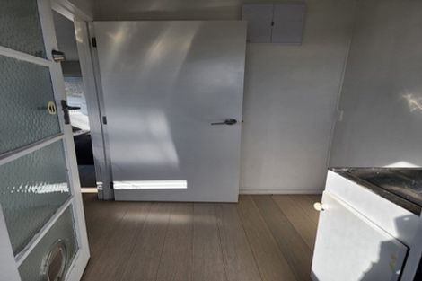 Photo of property in 3/123 Birkdale Road, Birkdale, Auckland, 0626