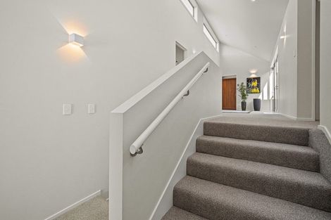 Photo of property in 62 Hensman Road, Queenstown, 9300