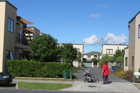 Photo of property in 10/17 Harbour View Road, Te Atatu Peninsula, Auckland, 0610