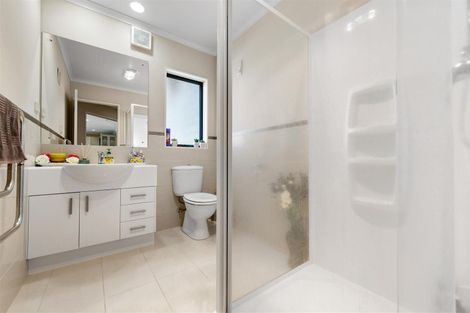 Photo of property in 98 Jeffs Road, Flat Bush, Auckland, 2016