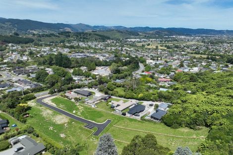 Photo of property in 351 Main Road North, Brown Owl, Upper Hutt, 5018