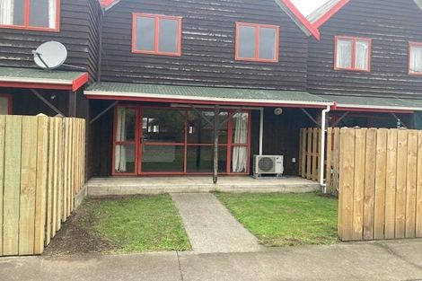 Photo of property in 22/505 Albert Street, Hastings, 4122
