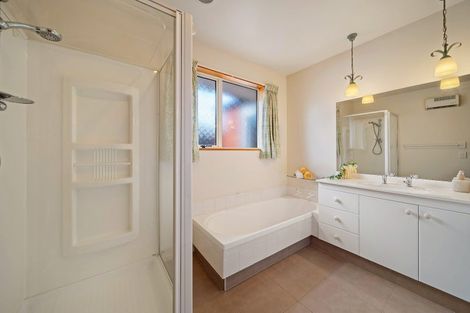 Photo of property in 2/15 Dilworth Street, Riccarton, Christchurch, 8011