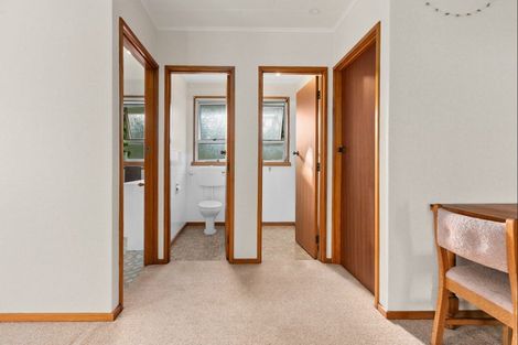 Photo of property in 6 Domain Road, Waipawa, 4210