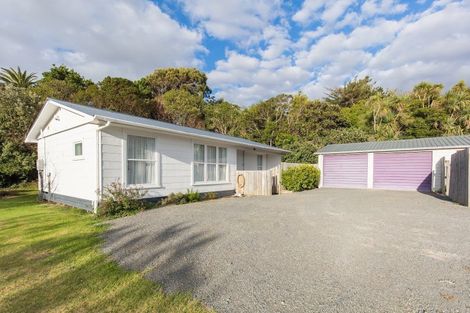 Photo of property in 854 Hokio Beach Road, Hokio Beach, Levin, 5571