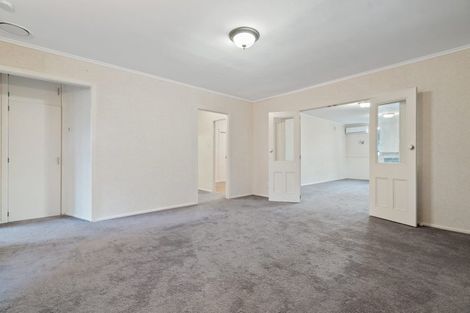 Photo of property in 42a Halsey Road, Manurewa, Auckland, 2102