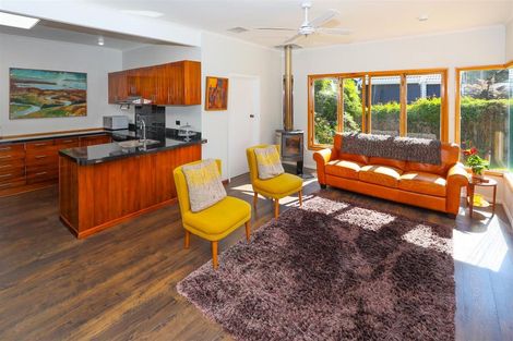 Photo of property in 1 Pah Road, Kawaha Point, Rotorua, 3010