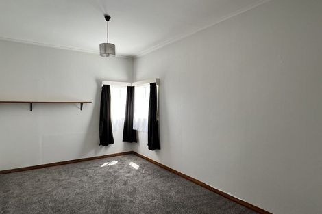 Photo of property in 4/5 Benares Street, Khandallah, Wellington, 6035