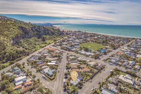 Photo of property in 6 Thorpe Street, Sumner, Christchurch, 8081