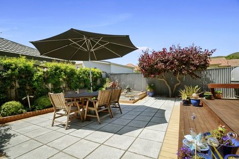 Photo of property in 27b Vincent Street, Waterloo, Lower Hutt, 5011
