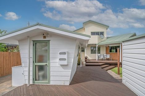 Photo of property in 19 Martin Place, Cooks Beach, Whitianga, 3591