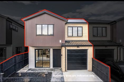 Photo of property in 2/97 Great South Road, Manurewa, Auckland, 2102