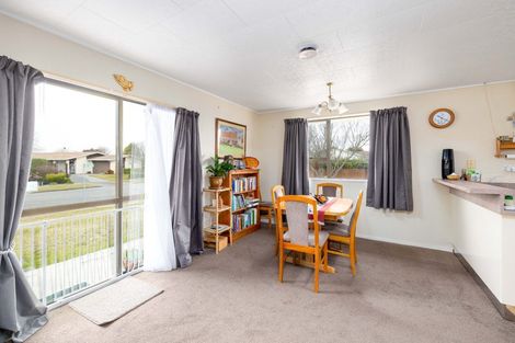 Photo of property in 12 Rex Place, Rangiora, 7400