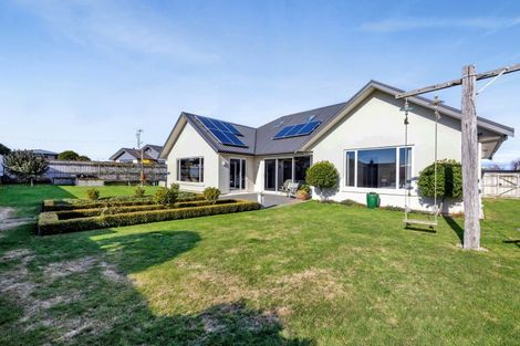 Photo of property in 4 Nikau Place, Hawera, 4610
