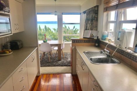 Photo of property in 31 Sunset Parade, Plimmerton, Porirua, 5026