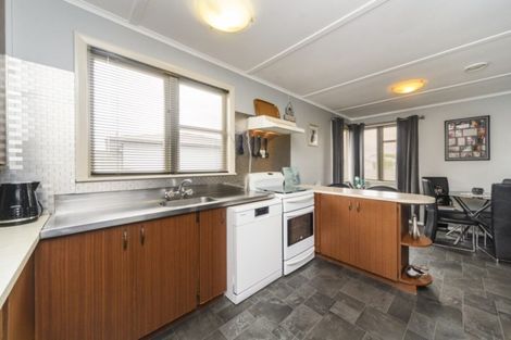 Photo of property in 19 Pembroke Street, Highbury, Palmerston North, 4412