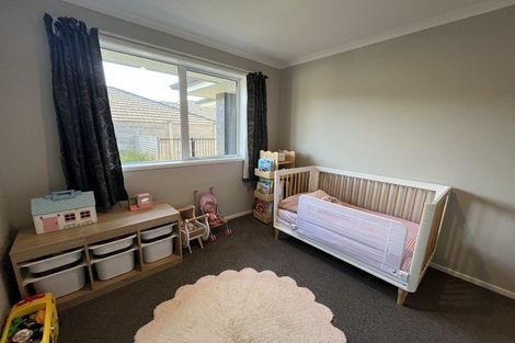 Photo of property in 33 Tradewinds Drive, Whitby, Porirua, 5024