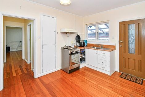 Photo of property in 1/57 Grove Road, Papakura, 2110
