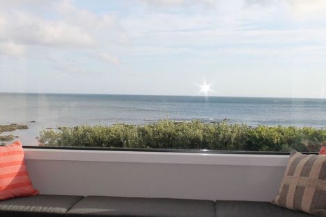 Photo of property in 442 The Esplanade, Island Bay, Wellington, 6023