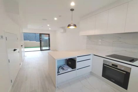 Photo of property in 4/13 Grove Lane, Pakuranga, Auckland, 2010