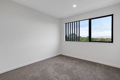 Photo of property in 4/196 Royal Road, Massey, Auckland, 0614