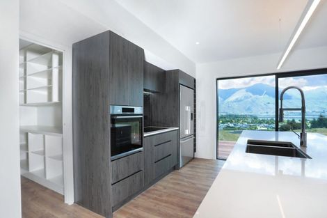 Photo of property in 13 Akitu Rise, Wanaka, 9305