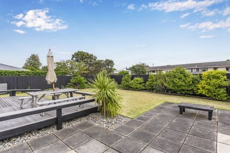 Photo of property in 11 Hadfield Place, Paraparaumu Beach, Paraparaumu, 5032